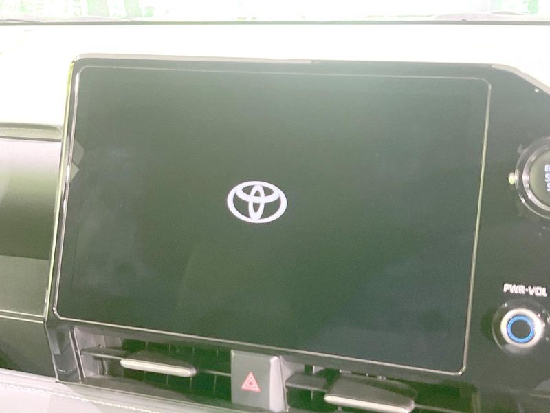 2024 Toyota Noah 6BA-MZRA90W (UW-6aa8b8e6dd222)[5]