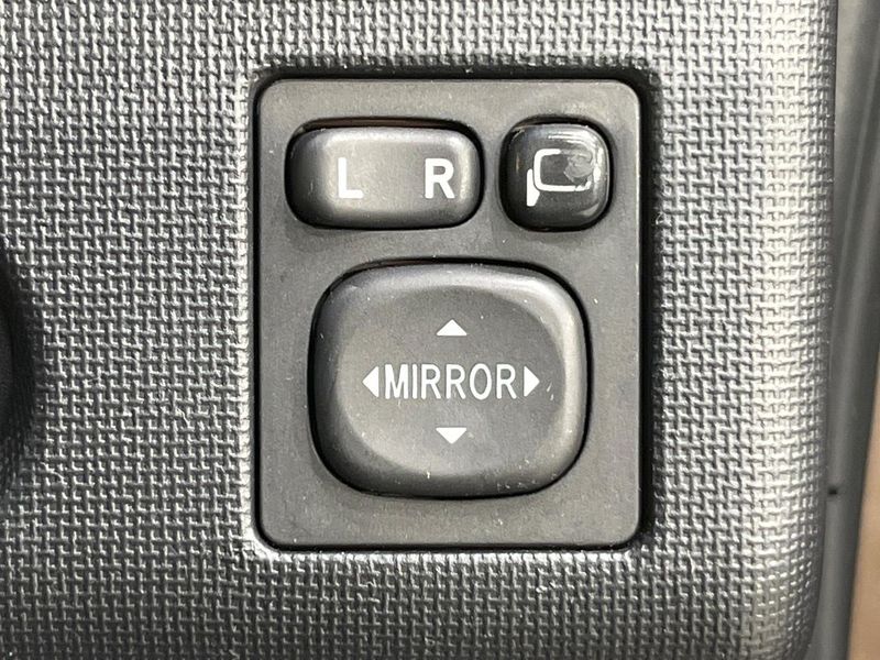 2013 Toyota Spade DBA-NCP141 (UW-6aa8b8ec9a3ba)[19]
