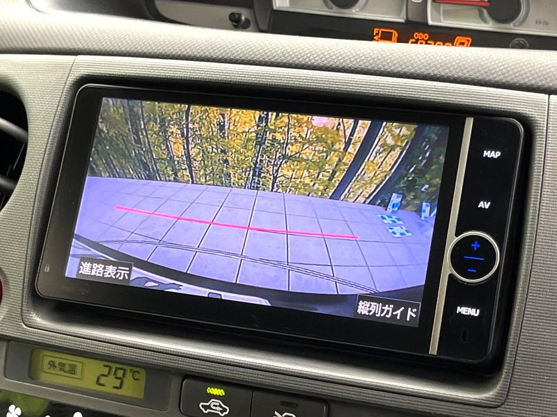2013 Toyota Sienta DBA-NCP81G (UW-6aa8b8ee1b667)[16]