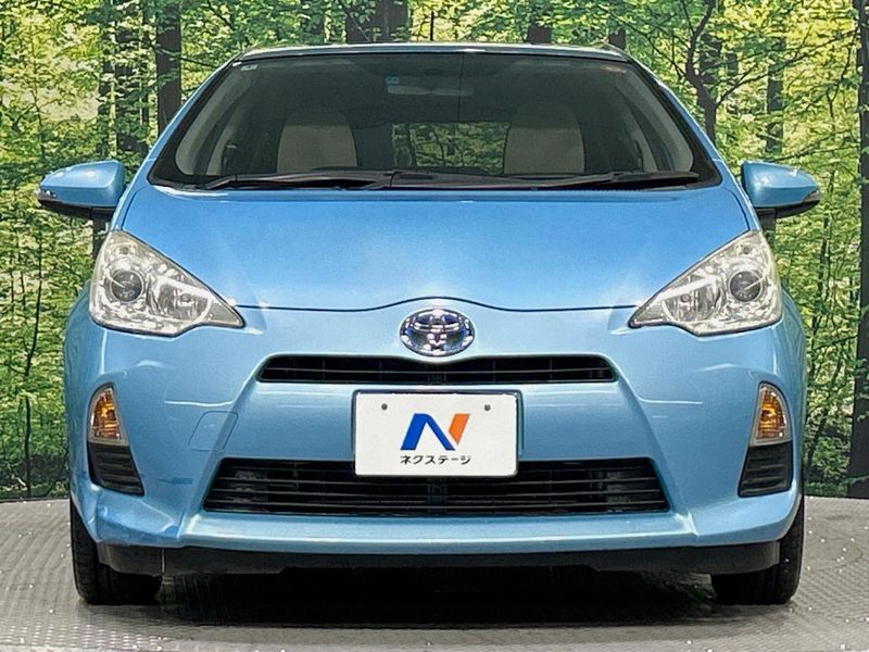 2012 Toyota Aqua DAA-NHP10 (UW-6aa8b8f1e4a24)[14]