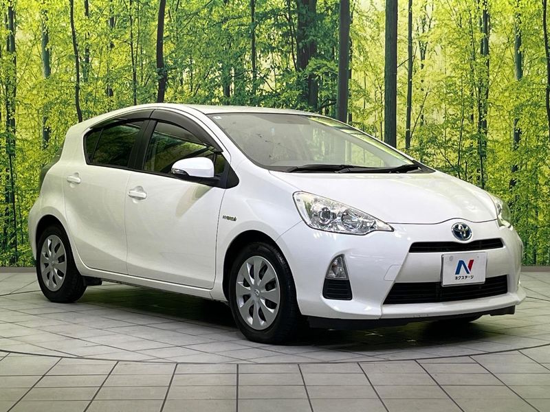 2012 Toyota Aqua DAA-NHP10 (UW-6aa8b8f2419af)[11]