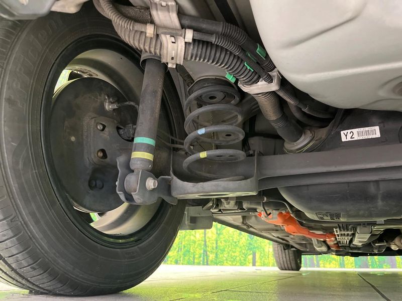 2019 Toyota Aqua DAA-NHP10 (UW-6aa8b8f85bddb)[23]