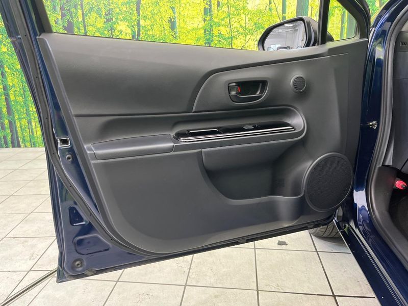 2019 Toyota Aqua DAA-NHP10 (UW-6aa8b8f85bddb)[17]