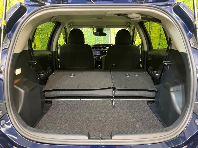 2019 Toyota Aqua DAA-NHP10 (UW-6aa8b8f85bddb)[26]