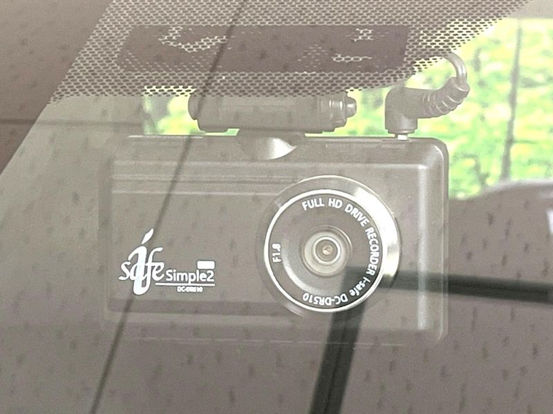 2016 Toyota Aqua DAA-NHP10 (UW-6aa8b8fc65f9f)[6]