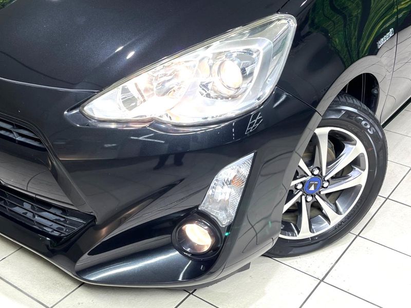 2016 Toyota Aqua DAA-NHP10 (UW-6aa8b8fc65f9f)[9]