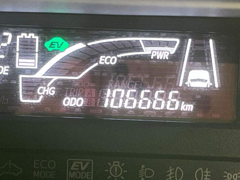 2016 Toyota Aqua DAA-NHP10 (UW-6aa8b8fc65f9f)[2]