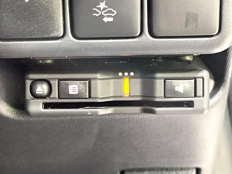 2017 Toyota Aqua DAA-NHP10 (UW-6aa8b8fd91a78)[27]