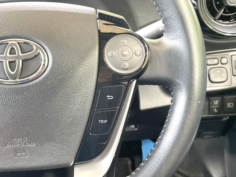 2018 Toyota Aqua DAA-NHP10H (UW-6aa8b9005f80a)[27]