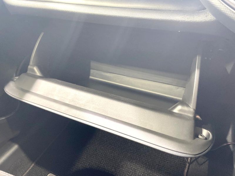 2018 Toyota Aqua DAA-NHP10H (UW-6aa8b9023c31f)[26]