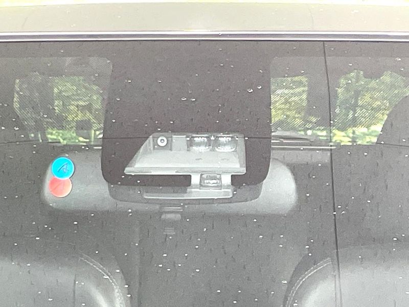 2018 Toyota Aqua DAA-NHP10H (UW-6aa8b9023c31f)[5]