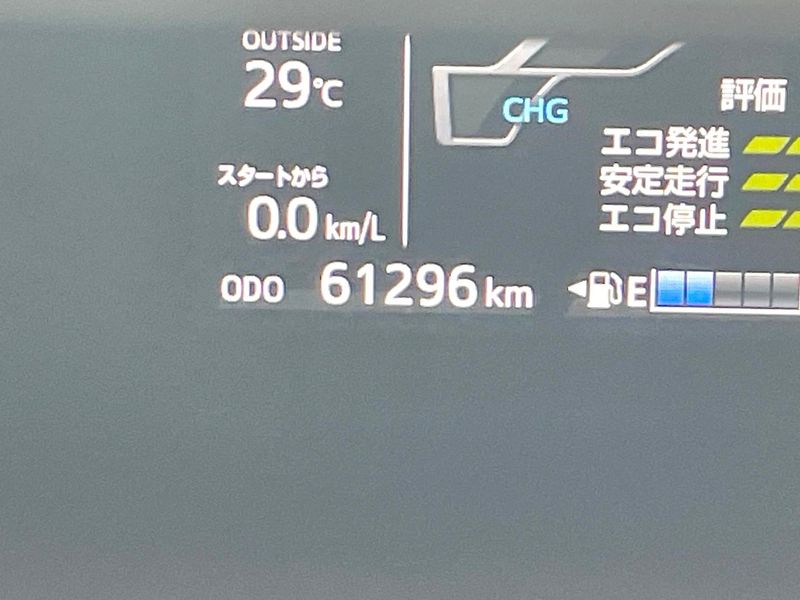 2018 Toyota Aqua DAA-NHP10H (UW-6aa8b9023c31f)[2]