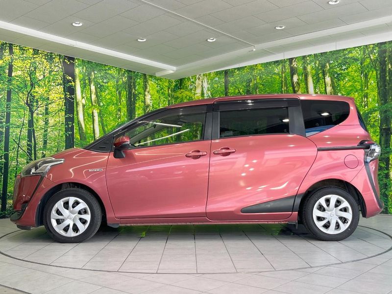 2016 Toyota Sienta DAA-NHP170G (UW-6aa8b9050af70)[5]