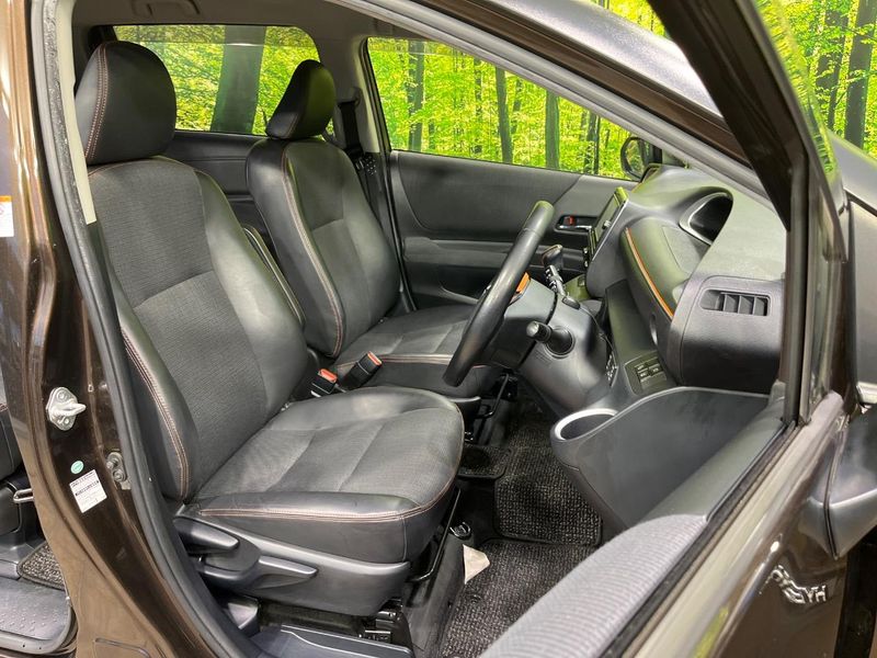 2017 Toyota Sienta DAA-NHP170G (UW-6aa8b9062f988)[17]