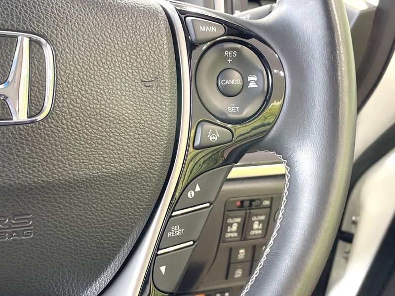 2015 Honda Odyssey DBA-RC1 (UW-6aa8b91deda51)[26]