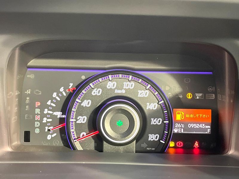 2014 Honda Stepwgn Spada DBA-RK5 (UW-6aa8b925822a6)[27]
