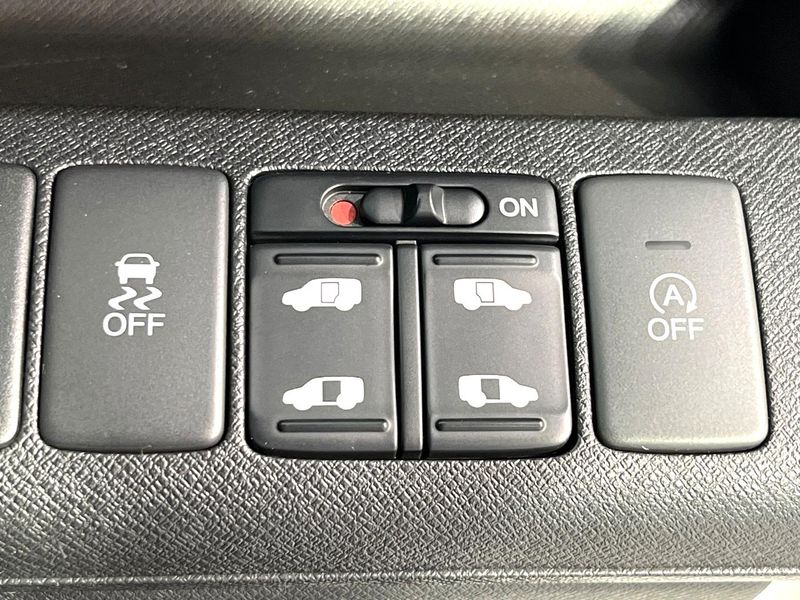 2014 Honda Stepwgn Spada DBA-RK5 (UW-6aa8b925822a6)[25]