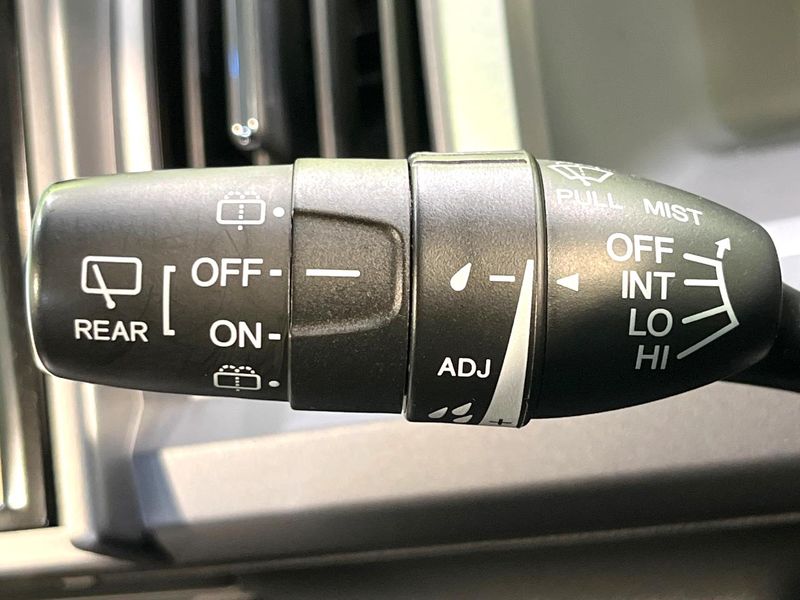 2014 Honda Stepwgn Spada DBA-RK5 (UW-6aa8b925822a6)[28]