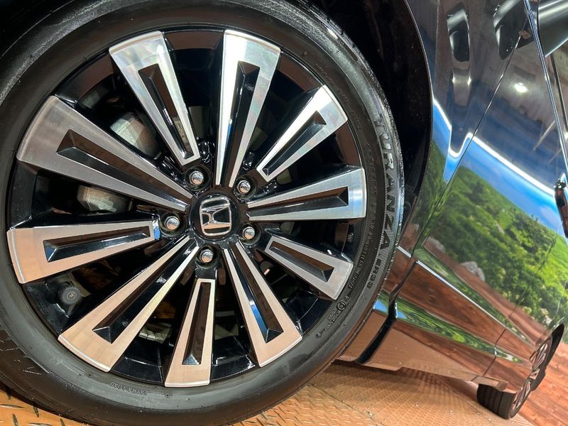 2023 Honda Step Wagon 6AA-RP8 (UW-6aa8b92c17111)[8]