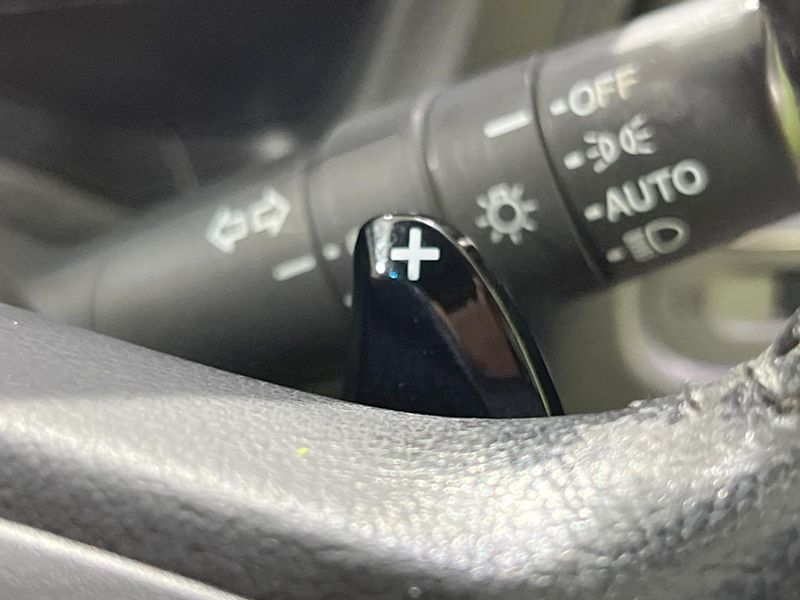 2015 Honda Vezel DAA-RU3 (UW-6aa8b9303d06d)[12]
