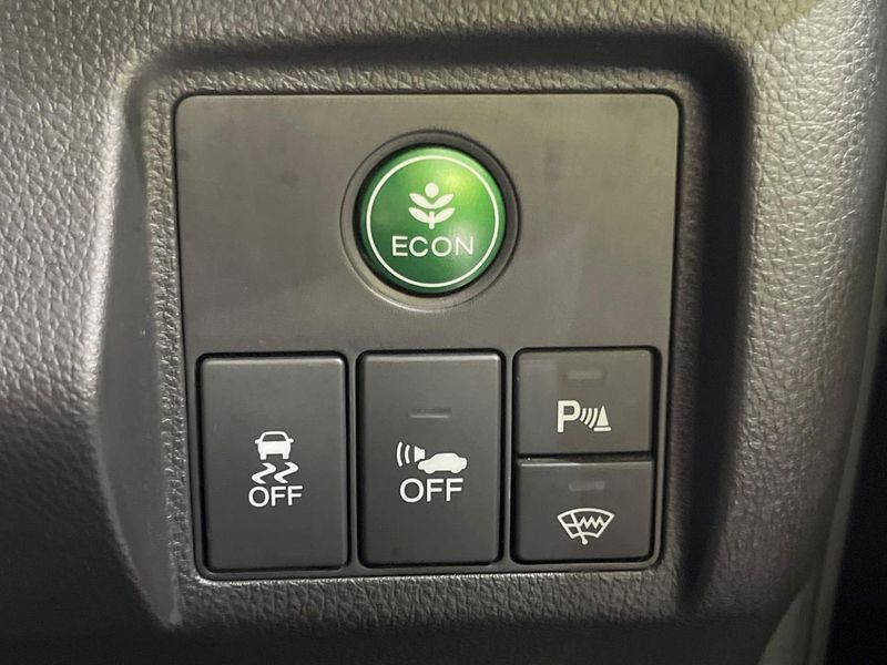 2015 Honda Vezel DAA-RU3 (UW-6aa8b9303d06d)[8]