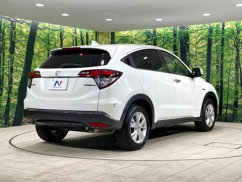2015 Honda Vezel DAA-RU3 (UW-6aa8b930905a7)[25]
