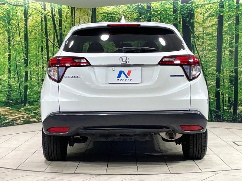 2015 Honda Vezel DAA-RU3 (UW-6aa8b930905a7)[26]