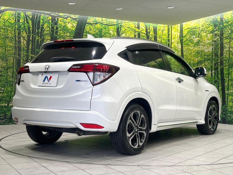 2016 Honda Vezel DAA-RU3 (UW-6aa8b931c1d16)[18]