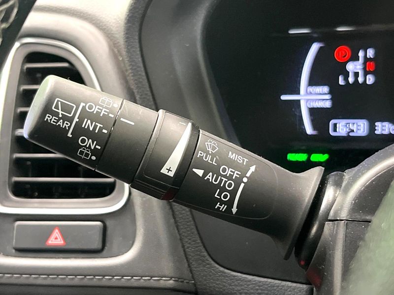 2018 Honda Vezel DAA-RU3 (UW-6aa8b9339a51d)[26]