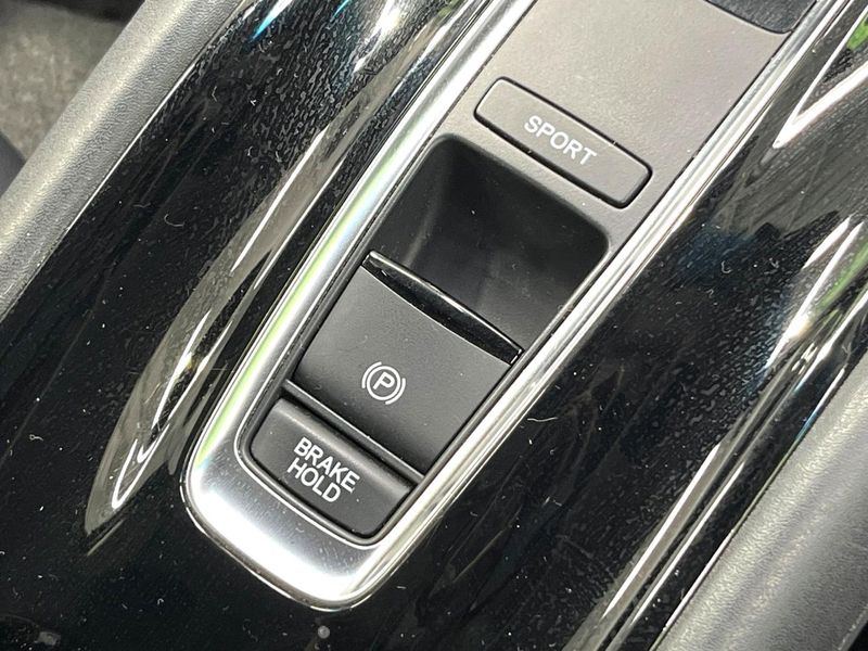 2018 Honda Vezel DAA-RU3 (UW-6aa8b9339a51d)[29]