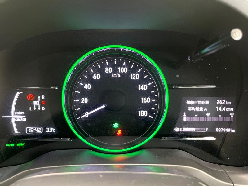 2018 Honda Vezel DAA-RU3 (UW-6aa8b9339a51d)[2]