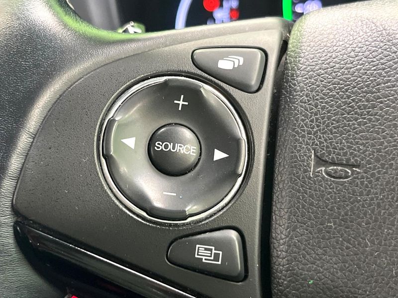 2018 Honda Vezel DAA-RU3 (UW-6aa8b9339a51d)[24]