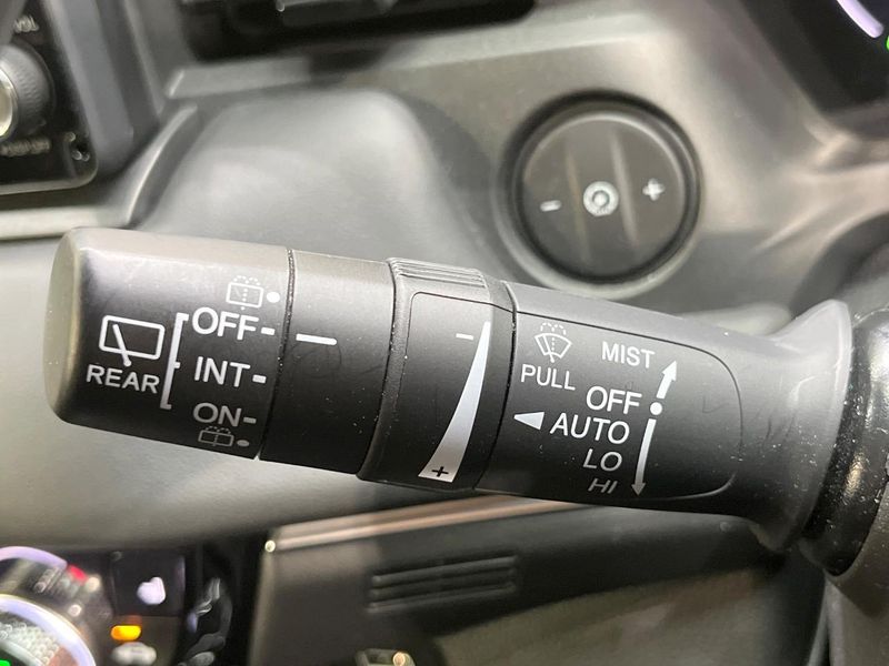 2021 Honda Vezel 6AA-RV5 (UW-6aa8b93761c12)[18]