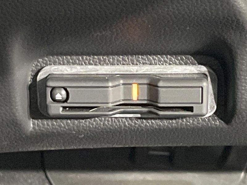 2021 Honda Vezel 6AA-RV5 (UW-6aa8b93761c12)[15]