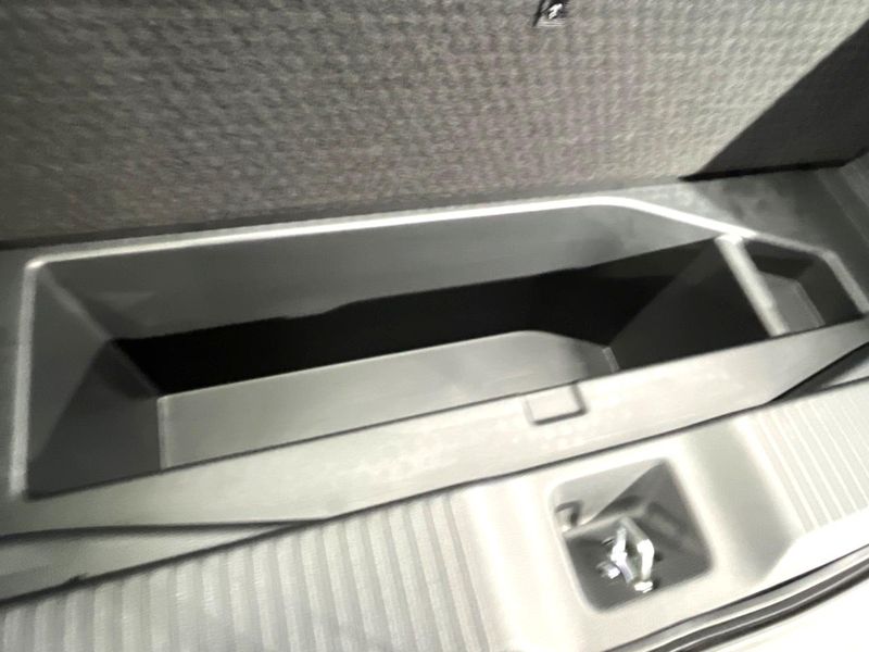 2021 Honda Vezel 6AA-RV5 (UW-6aa8b937e65fc)[5]