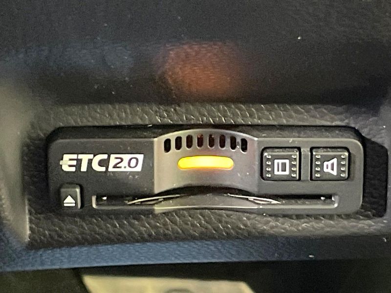 2022 Honda Vezel 6AA-RV5 (UW-6aa8b93a47e25)[21]