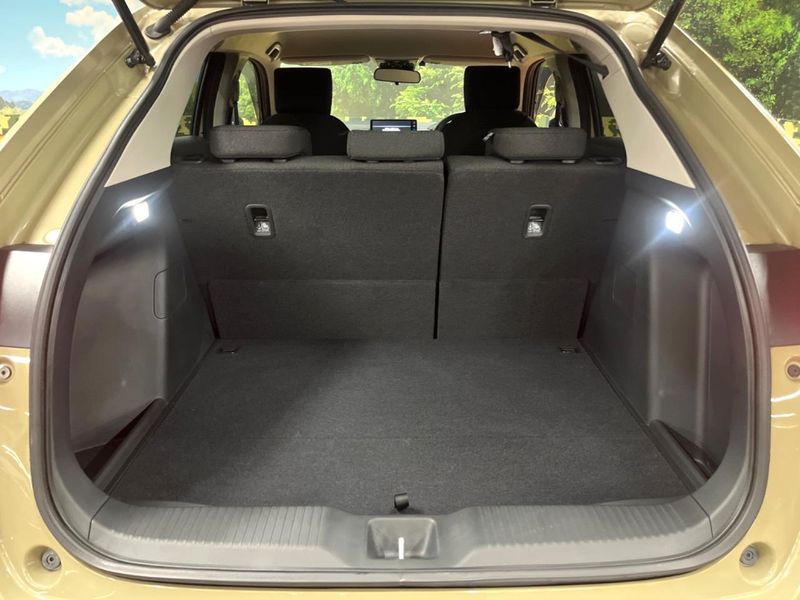 2022 Honda Vezel 6AA-RV5 (UW-6aa8b93c6cf2d)[8]