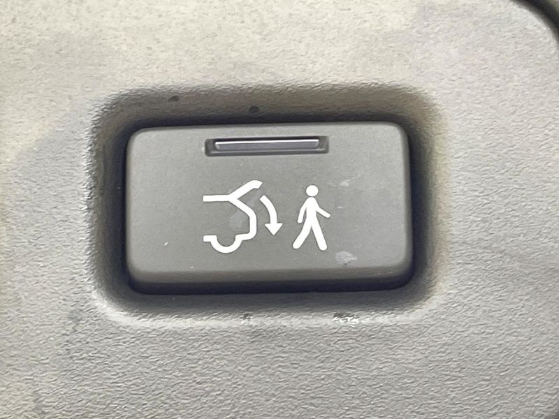2025 Honda Vezel 6AA-RV5 (UW-6aa8b94334c0f)[16]