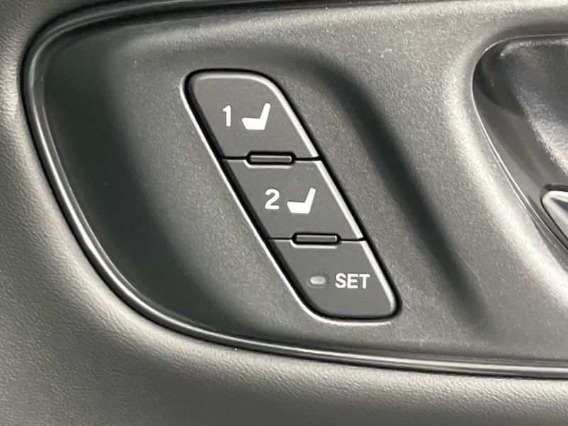 2023 Honda ZR-V 6AA-RZ4 (UW-6aa8b9476f04d)[29]