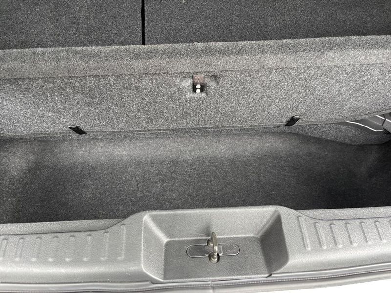 2014 Nissan Elgrand DBA-TE52 (UW-6aa8b96ed426c)[25]