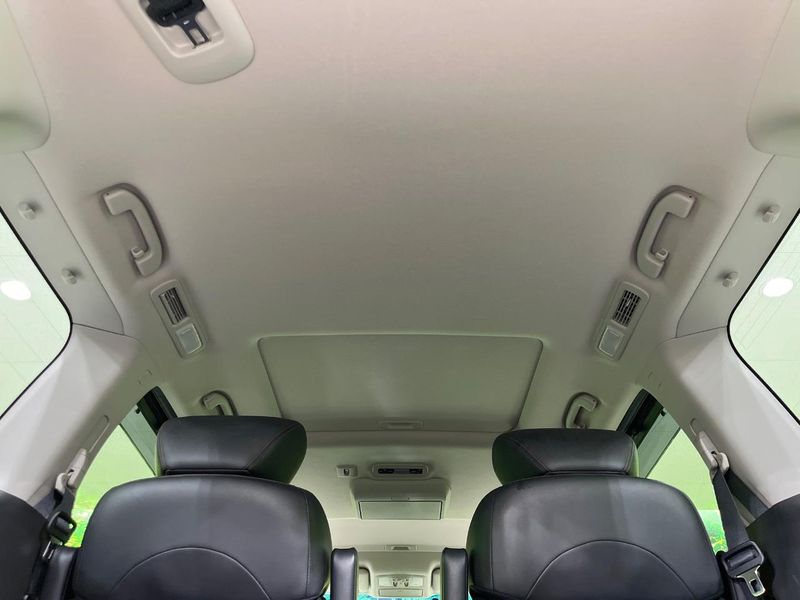 2016 Nissan Elgrand DBA-TE52 (UW-6aa8b96f59983)[25]