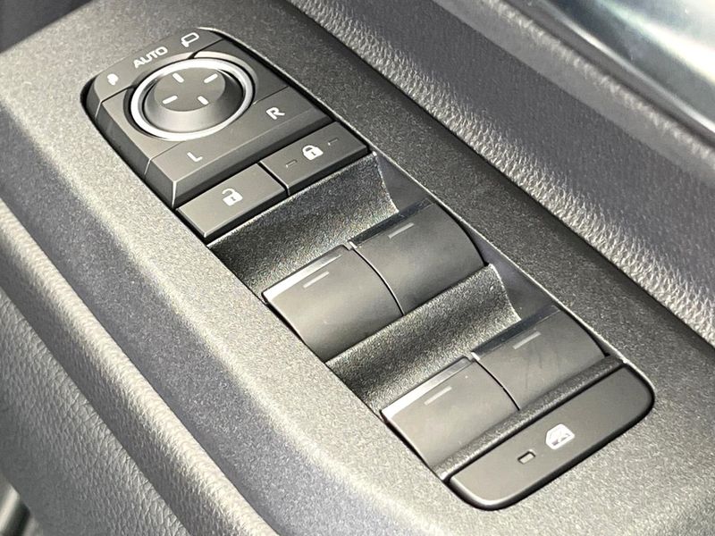 2024 Toyota Land Cruiser 250 3BA-TRJ250W (UW-6aa8b97c5c843)[27]