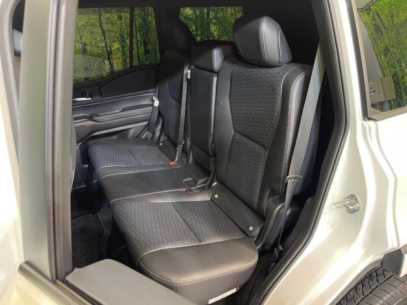 2024 Toyota Land Cruiser 250 3BA-TRJ250W (UW-6aa8b97d1f0e8)[19]