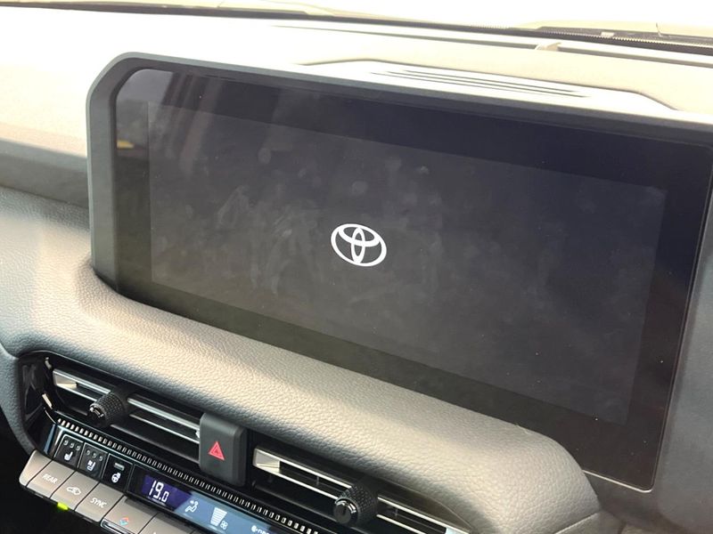 2026 Toyota Land Cruiser 250 3BA-TRJ250W (UW-6aa8b982310ff)[25]