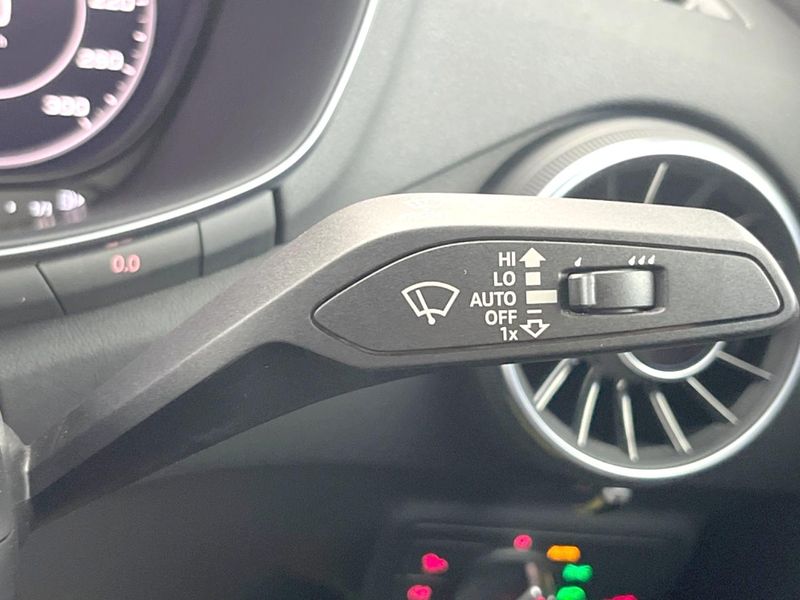 2016 Audi TT Coupe ABA-FVCHHF (UW-6aa8b9825953e)[16]