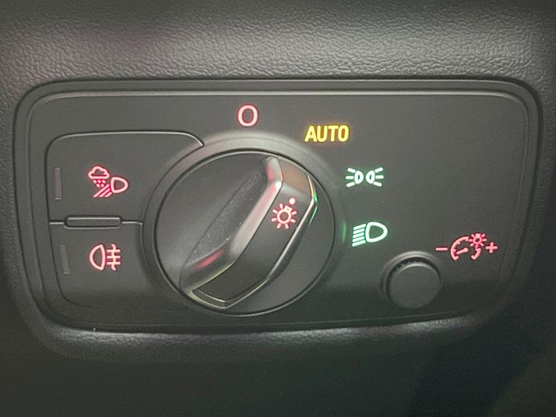 2016 Audi TT Coupe ABA-FVCHHF (UW-6aa8b9825953e)[20]