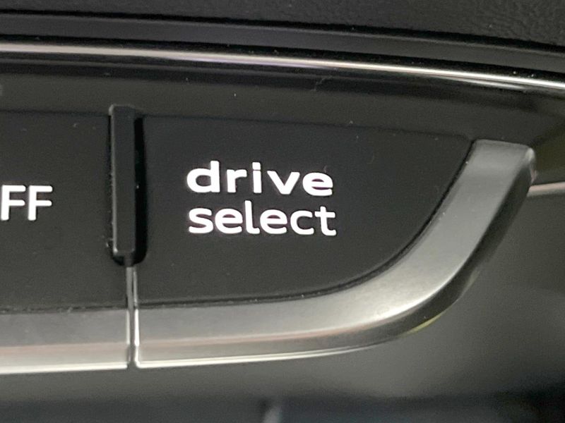 2016 Audi TT Coupe ABA-FVCHHF (UW-6aa8b9825953e)[15]