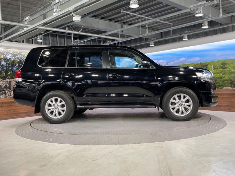 2018 Toyota Land Cruiser CBA-URJ202W (UW-6aa8b9841e295)[8]