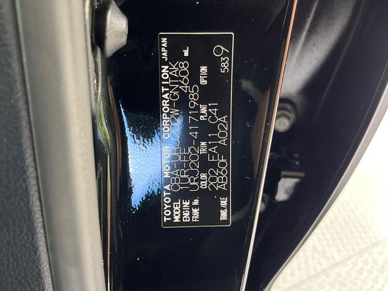 2018 Toyota Land Cruiser CBA-URJ202W (UW-6aa8b9841e295)[1]