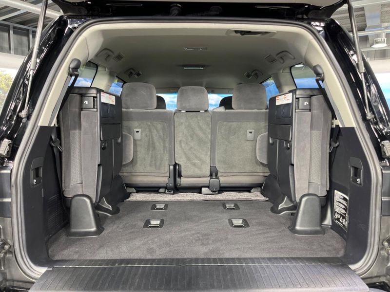 2018 Toyota Land Cruiser CBA-URJ202W (UW-6aa8b9841e295)[14]